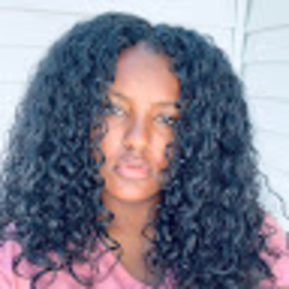 Meet your Posher, Sarina - Picture 1 of 1